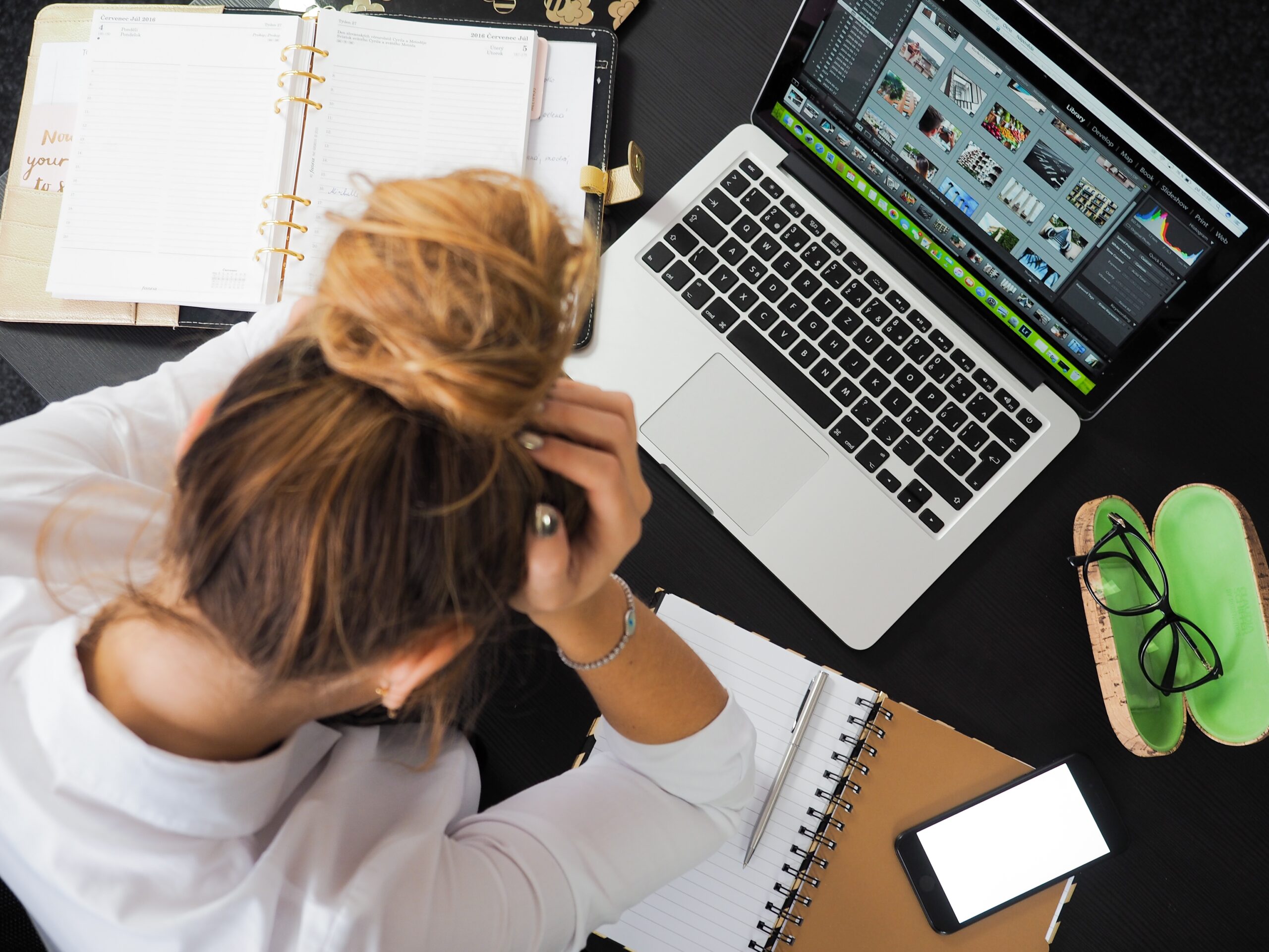 開業届を出したら次は何をする？起業後すぐに始めるべきお金の管理3ステップ